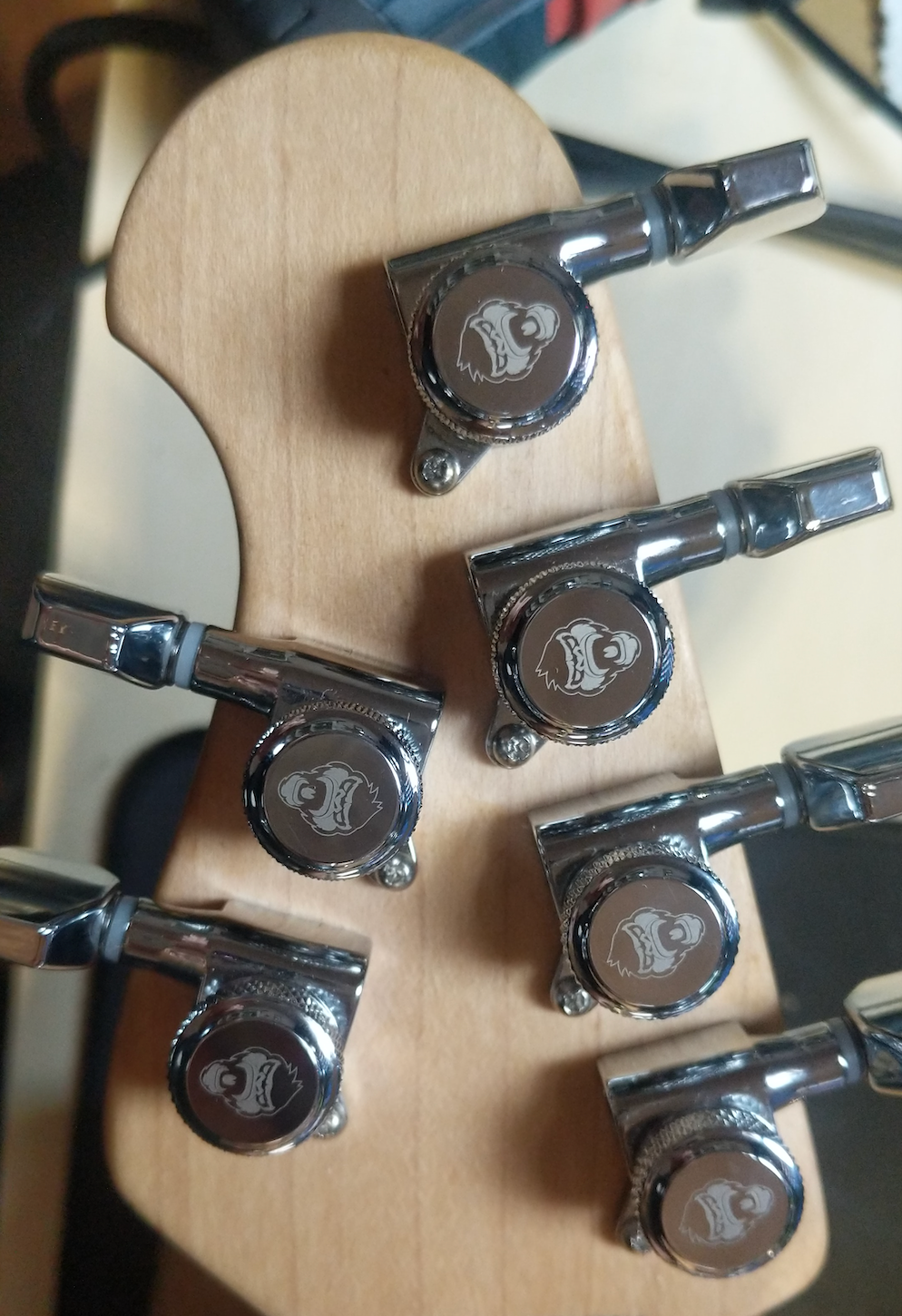 6-String (4l + 2r) Monkey Locks - Locking Tuners Chrom for Music Man Guitars